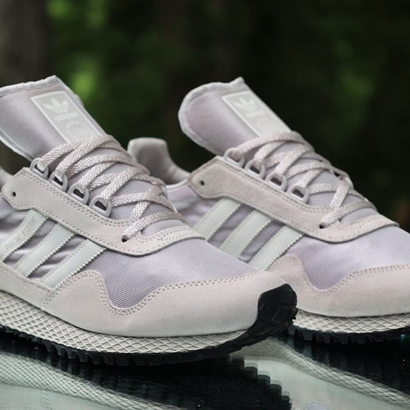 Adidas New York Men’s Size 9.5 main image 12
